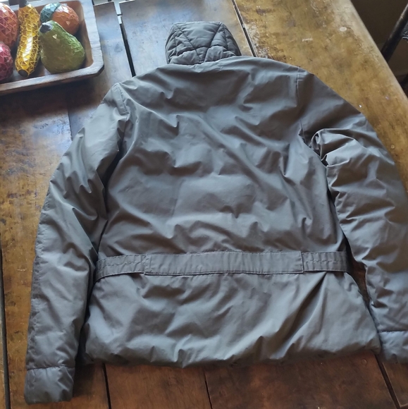 Lacoste green winter coat. - Picture 4 of 7